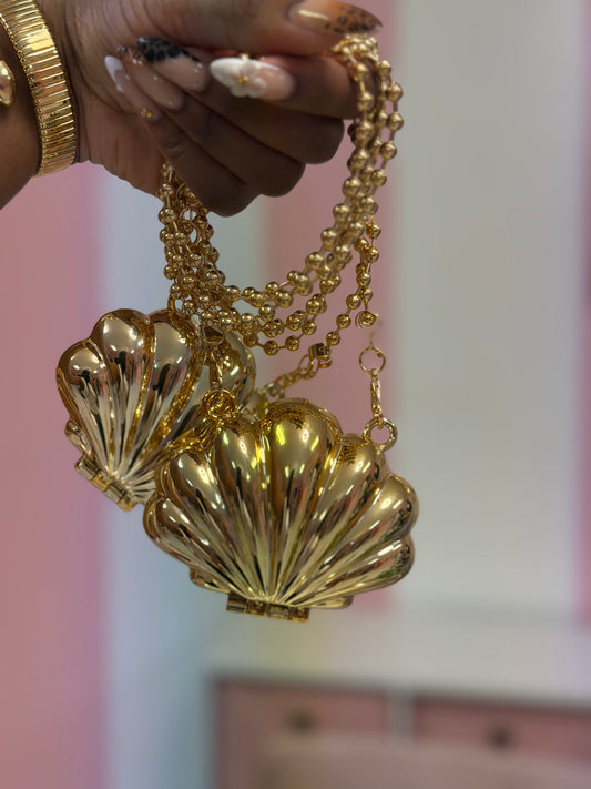 Seashell purse
